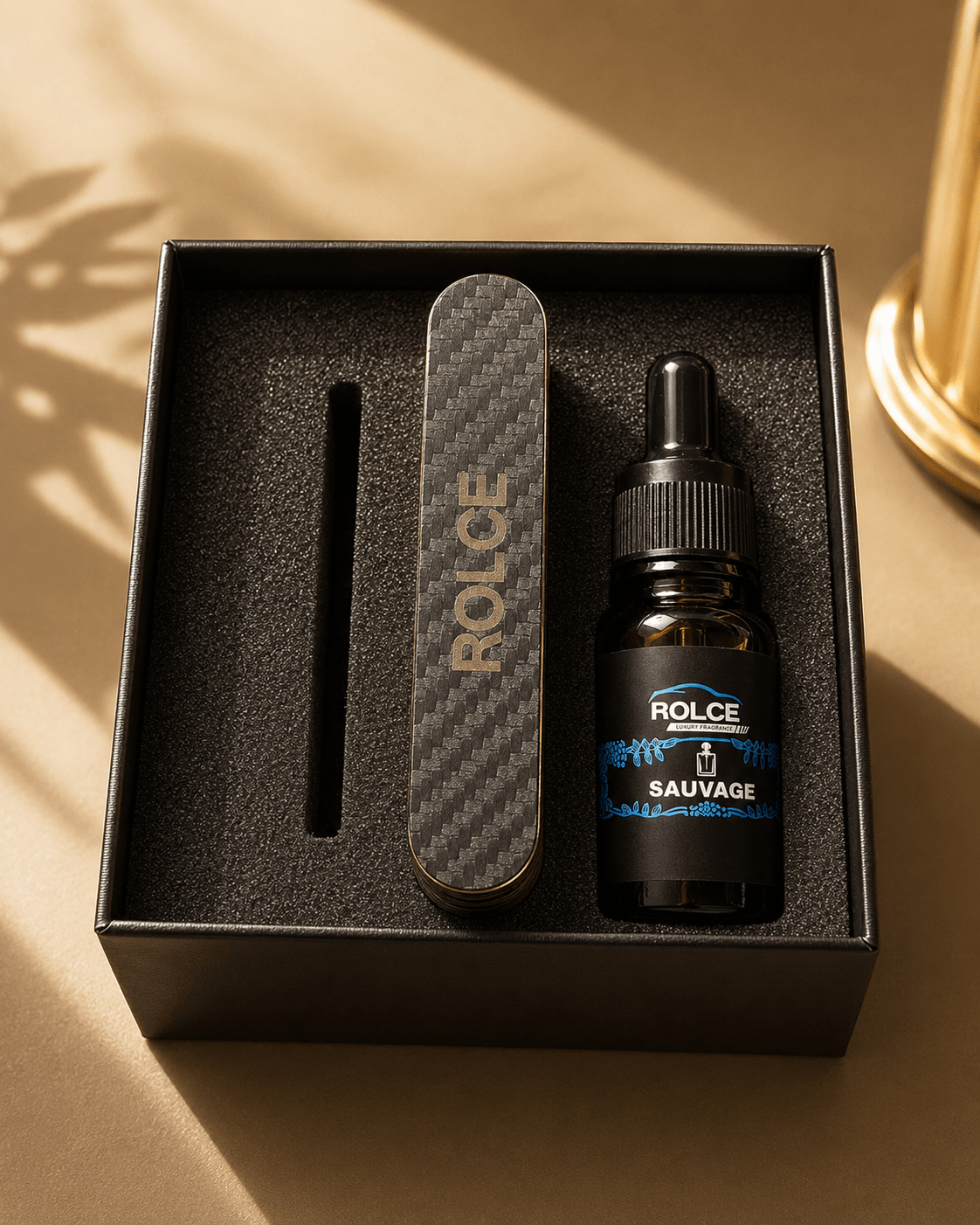 Bois Carbone — Diffuseur De Parfums De Luxe Pour Voiture - ROLCE LUXURY FRAGRANCE